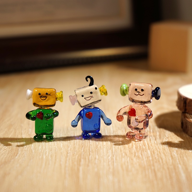 Cute Face Robot Miniature in v - Art Craft Robot recensione e prezzo